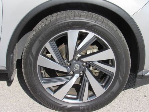Used 2016 Nissan Murano Platinum w/ Platinum Technology Package FWD image 11