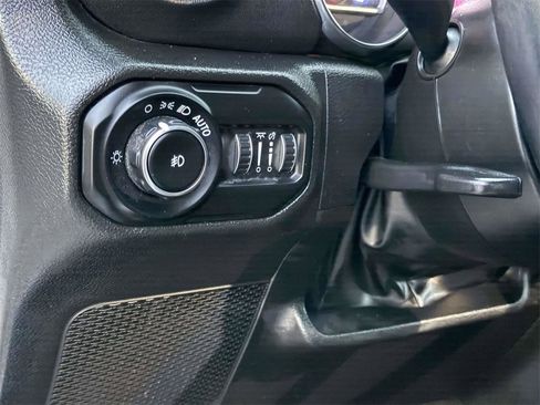 Used 2021 Jeep Wrangler Unlimited Sahara image 11