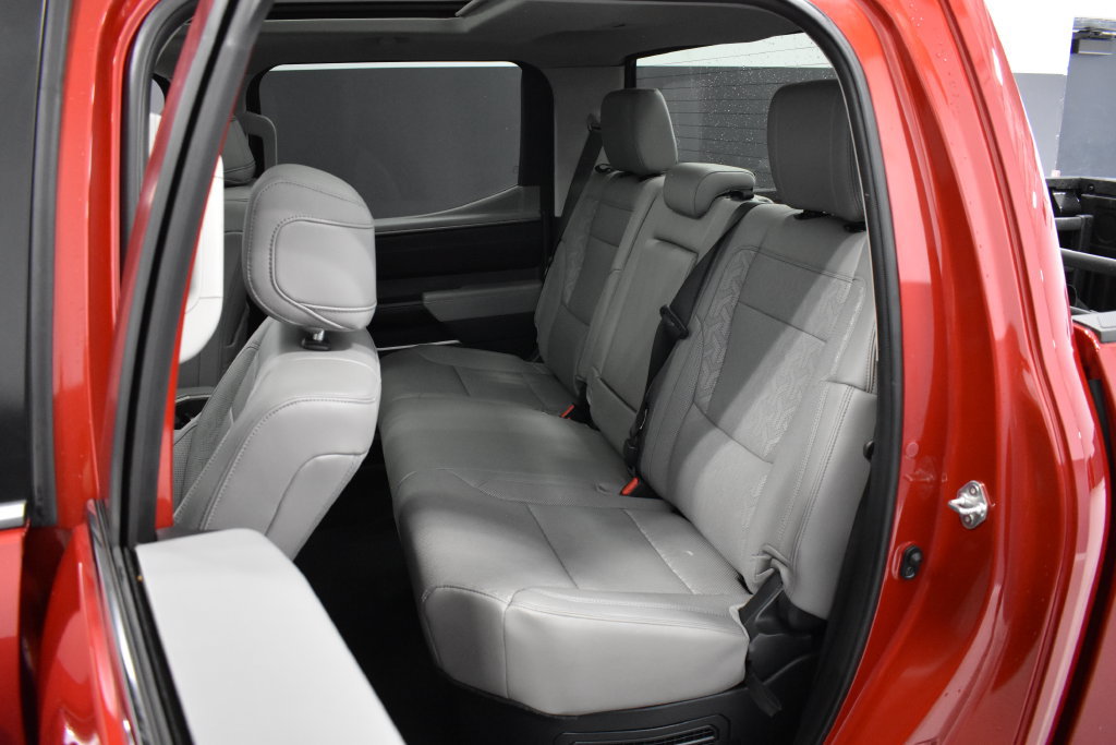 Used 2024 Toyota Tundra Limited AWD/4WD image 31