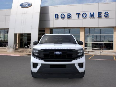 New 2025 Ford Expedition Active image 9