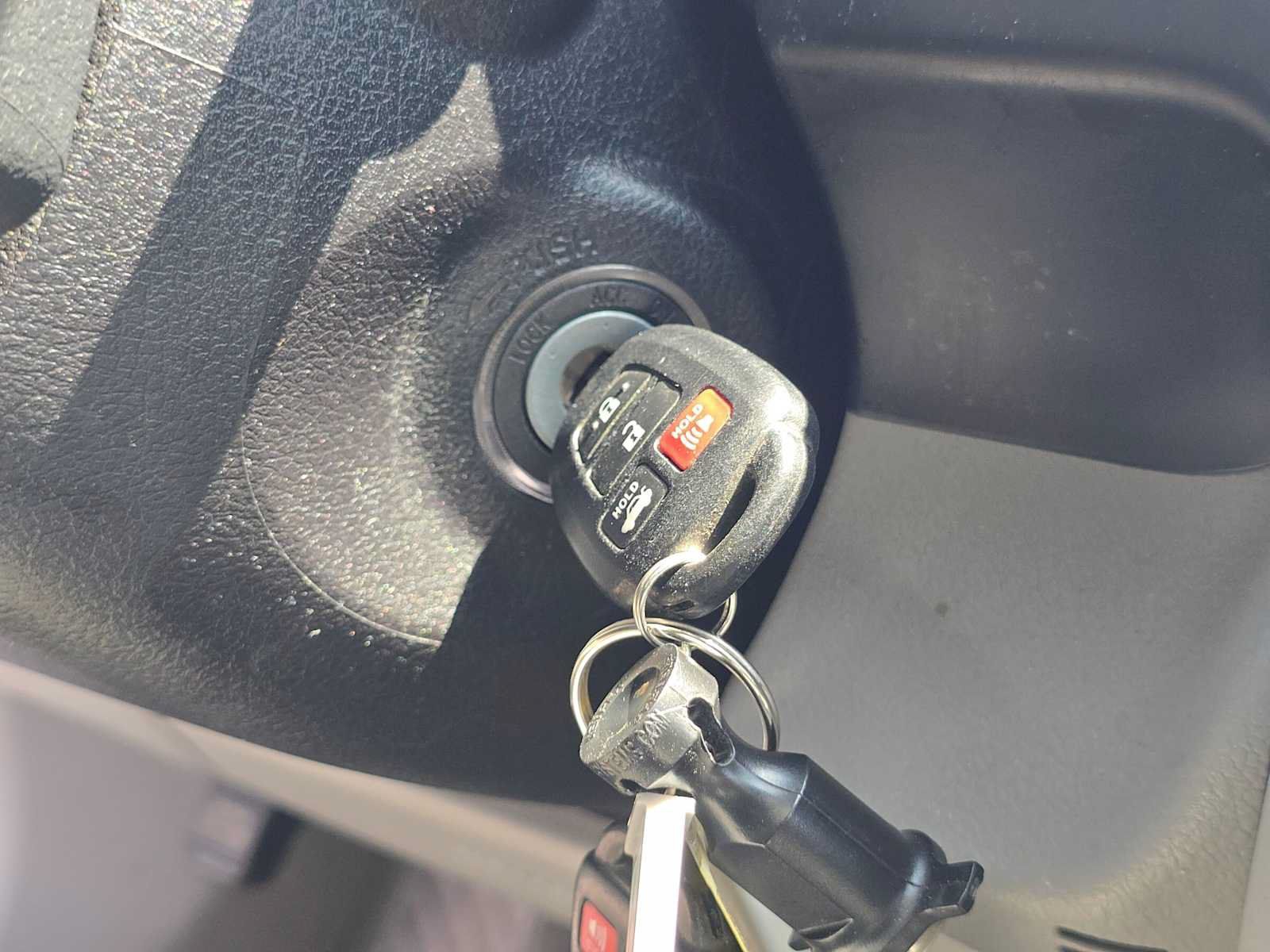 Used 2017 Toyota Camry LE FWD image 29