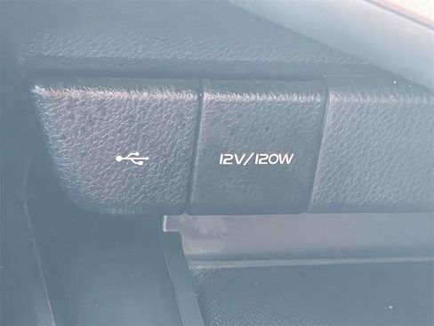 Used 2020 Toyota Camry SE image 27