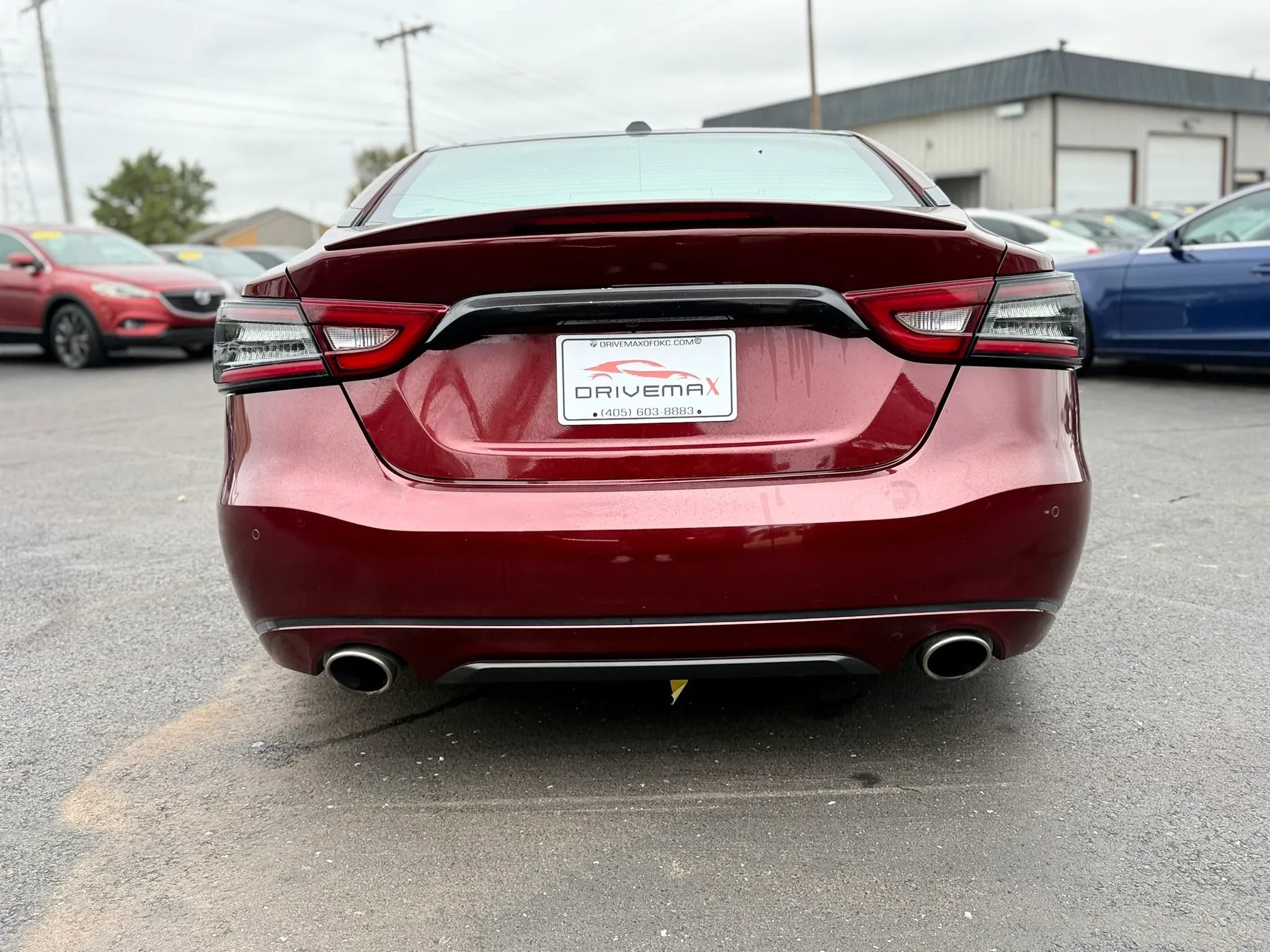 Used 2016 Nissan Maxima Platinum w/ Interior Lighting Package FWD image 4