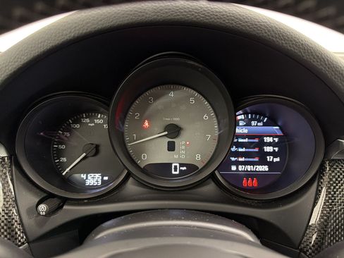 Certified 2024 Porsche Macan S AWD/4WD image 18