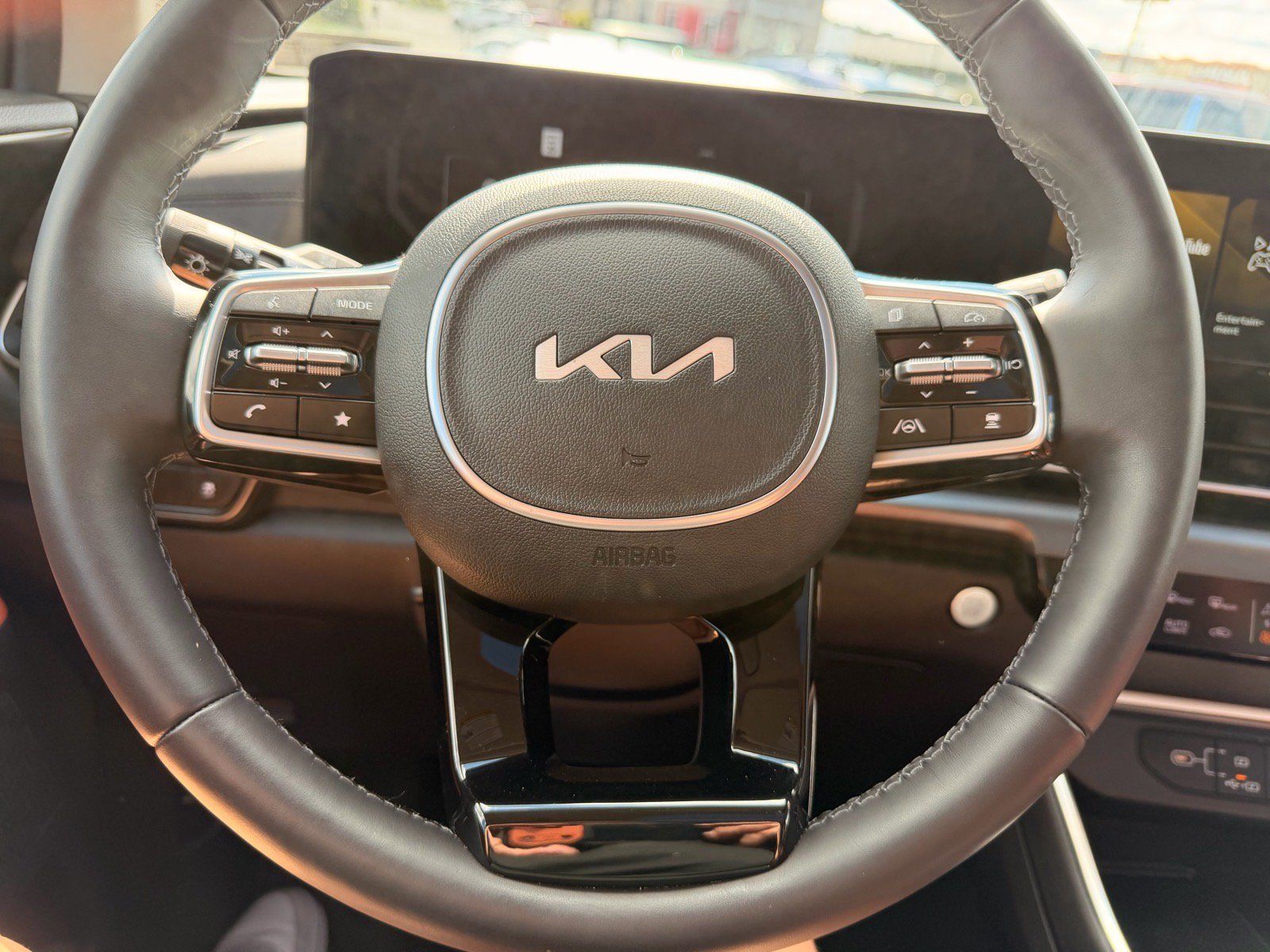 Used 2026 Kia Carnival SX Prestige FWD image 17