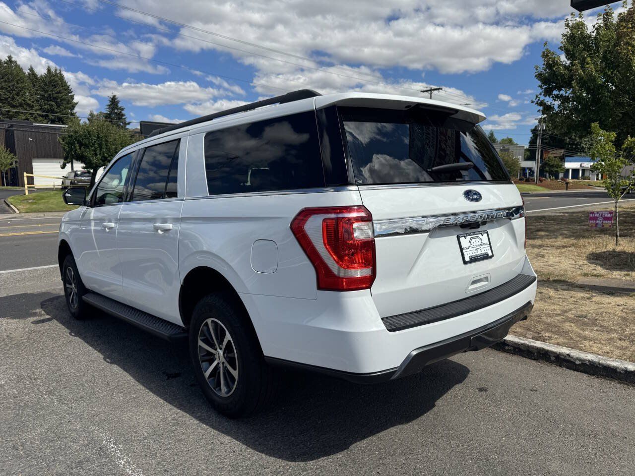 Used 2018 Ford Expedition Max XL AWD/4WD image 5