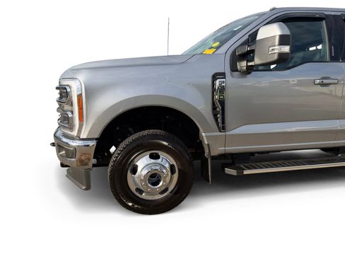 Used 2023 Ford F350 Lariat w/ FX4 Off-Road Package image 19