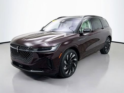 Used 2024 Lincoln Nautilus Black Label w/ Jet Appearance Package (87T) image 3