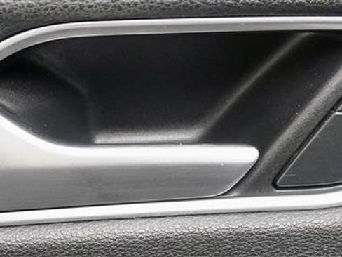 Used 2017 Audi A3 e-tron Premium FWD image 27