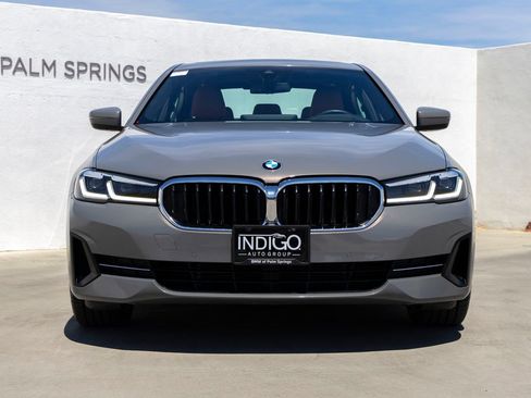 Used 2021 BMW 530e w/ Premium Package RWD image 4