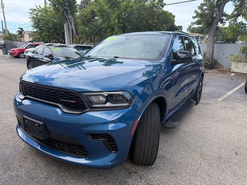 Used 2024 Dodge Durango GT w/ Blacktop Package RWD image 2