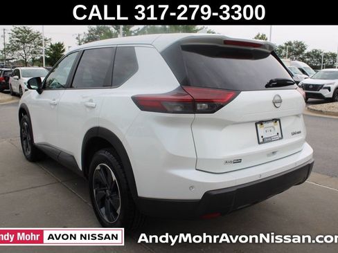 Used 2024 Nissan Rogue SV AWD/4WD image 5