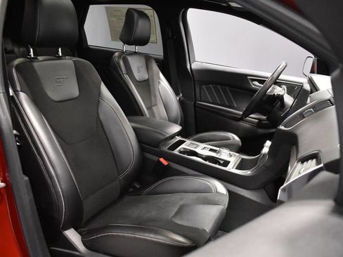 Used 2024 Ford Edge ST w/ Equipment Group 401A AWD/4WD image 13