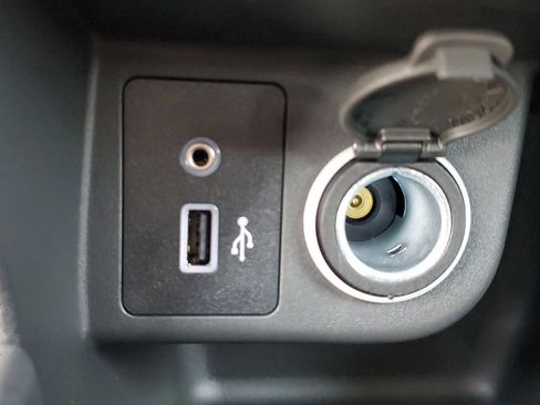 New 2025 Nissan Kicks Play S image 22