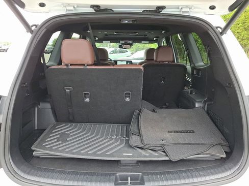 Used 2023 Kia Telluride EX w/ EX Captain's Chair Package FWD image 33