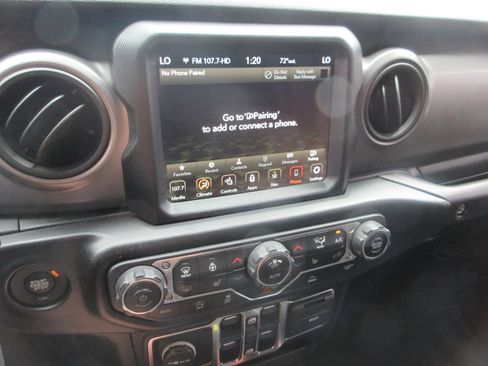 Used 2021 Jeep Wrangler Unlimited Sport AWD/4WD image 28