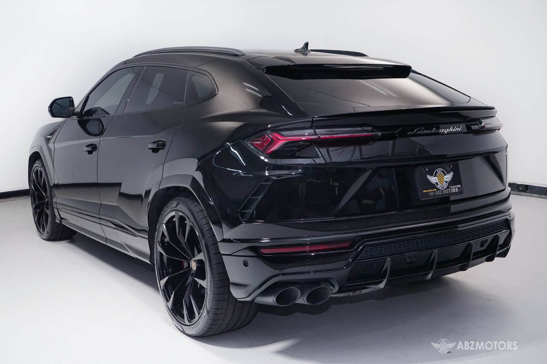 Used 2022 Lamborghini Urus AWD/4WD image 6