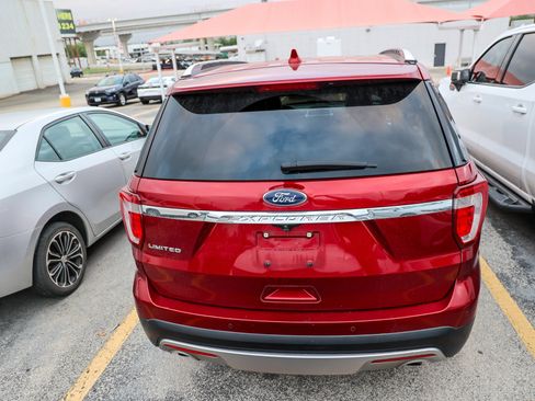 Used 2017 Ford Explorer Limited w/ Equipment Group 301A image 9