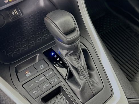Used 2024 Toyota RAV4 XLE image 21