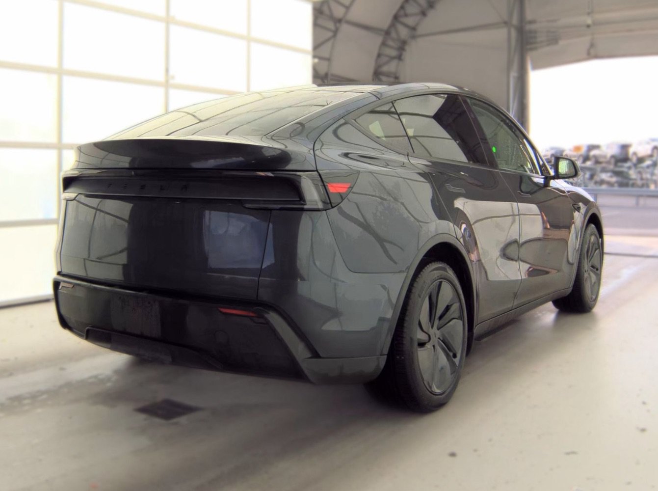 Used 2026 Tesla Model Y Long Range RWD image 4