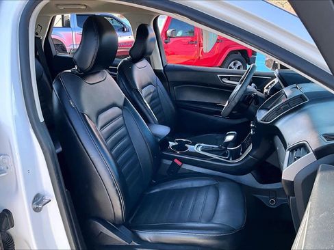 Used 2018 Ford Edge SEL w/ Equipment Group 201A FWD image 9