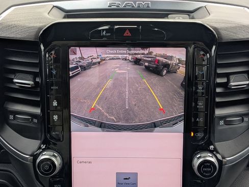 Used 2025 RAM 1500 Laramie image 30