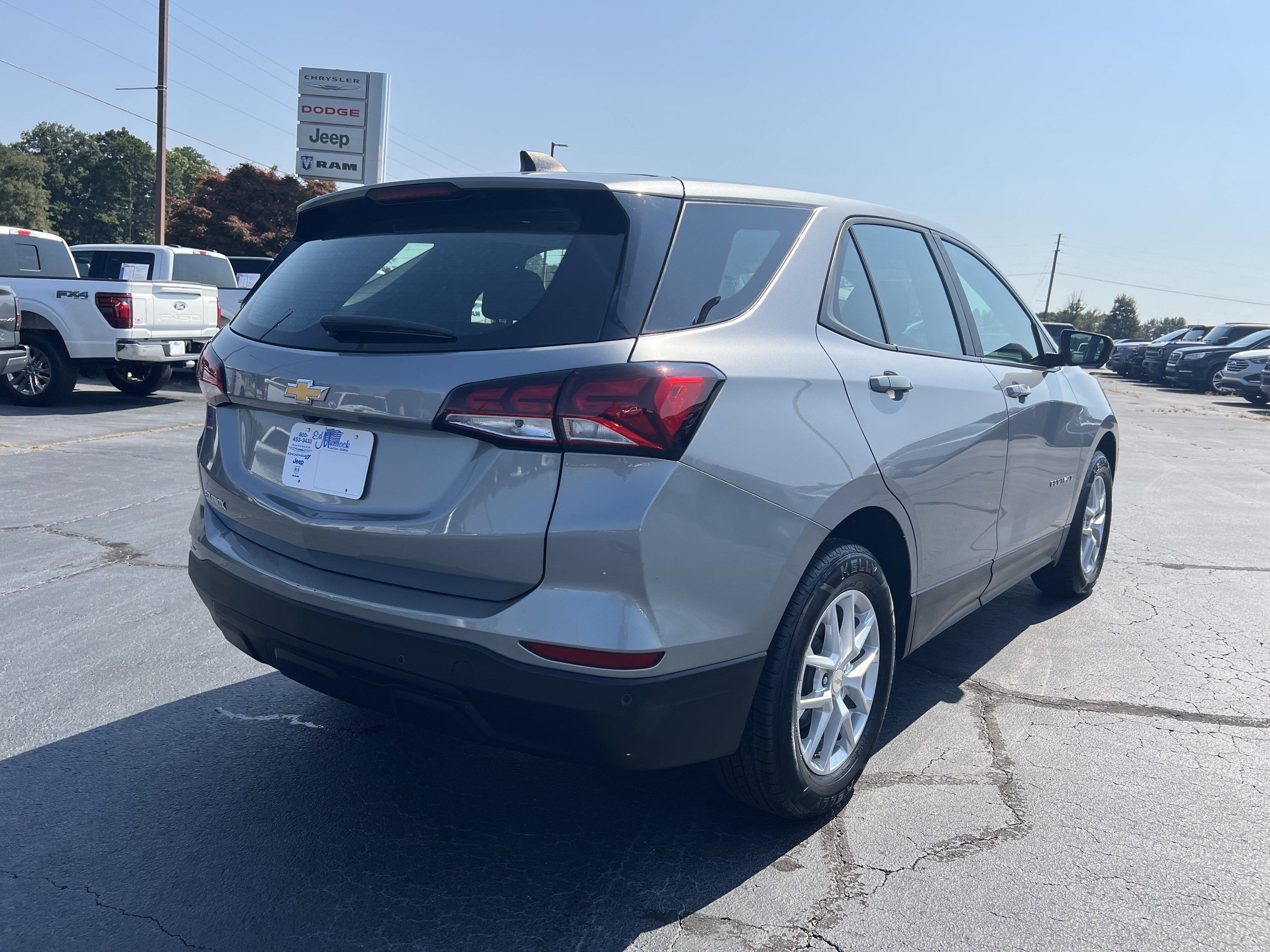Used 2023 Chevrolet Equinox LS FWD image 5