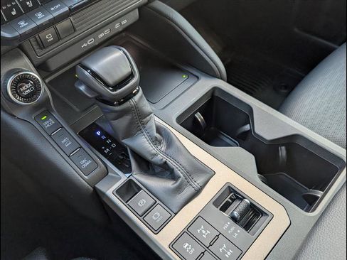 Used 2024 Toyota Land Cruiser image 17