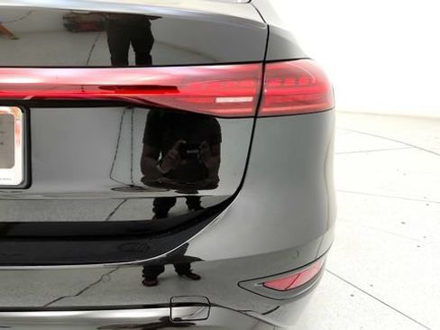 Used 2025 Audi A6 e-tron Premium Plus w/ Premium Plus RWD image 28