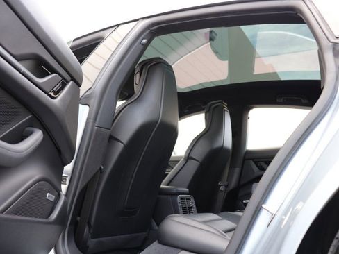 Used 2020 Porsche Taycan 4S image 37