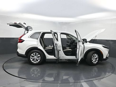 Used 2025 Honda CR-V LX image 31