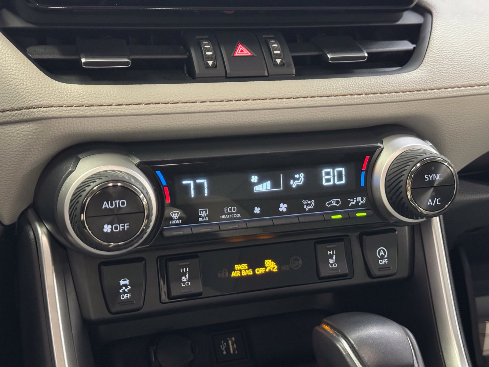 Used 2025 Toyota RAV4 XLE Premium w/ Weather Package AWD/4WD image 18