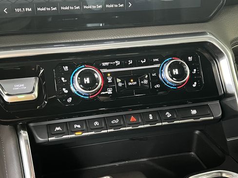 Used 2022 GMC Sierra 1500 Denali w/ Technology Package image 16