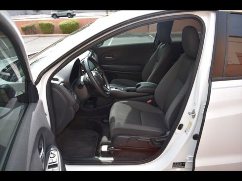 Used 2021 Honda HR-V Sport image 16