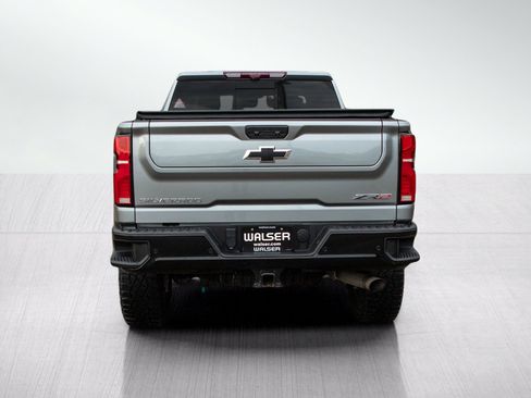 Used 2024 Chevrolet Silverado 2500 ZR2 w/ Technology Package AWD/4WD image 4