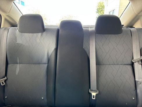 Used 2025 Nissan Versa SV FWD image 38
