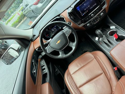 Used 2020 Chevrolet Traverse High Country FWD image 11