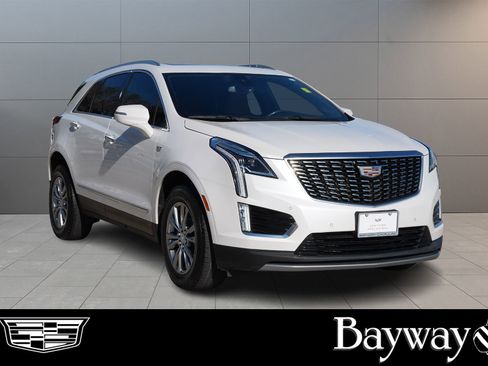 Certified 2023 Cadillac XT5 Premium Luxury w/ LPO, Floor Liner Package image 3