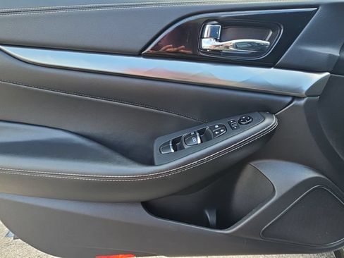 Used 2023 Nissan Maxima SV w/ Floor Mat Group FWD image 22