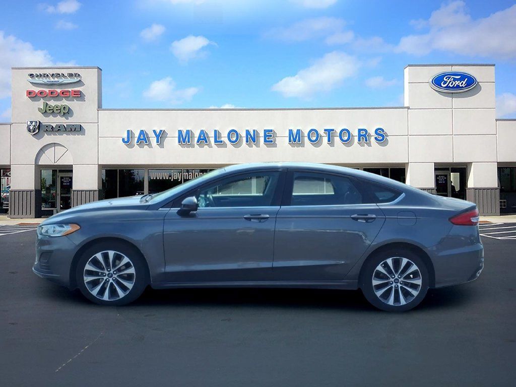 Used 2020 Ford Fusion SE AWD/4WD image 5