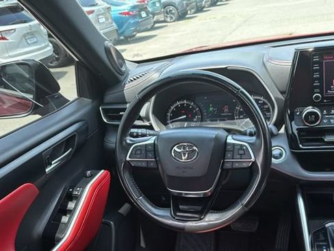Used 2021 Toyota Highlander XSE AWD/4WD image 22
