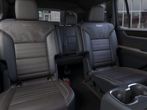 New 2026 GMC Acadia Denali Ultimate w/ LPO, Floor Liner Package FWD image 17