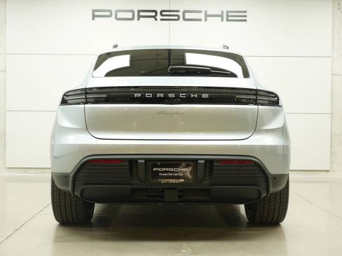 New 2026 Porsche Macan 4 Electric AWD/4WD image 12