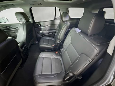 Used 2023 GMC Acadia SLT w/ Elevation Edition image 25