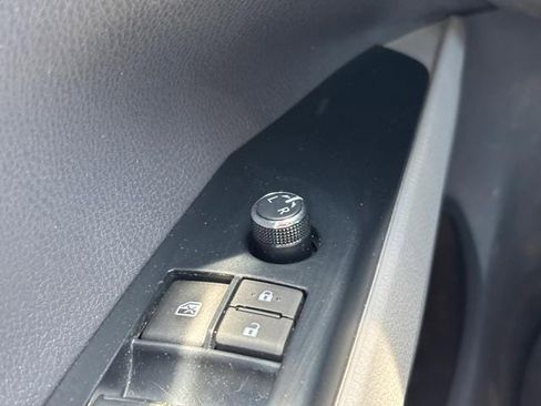 Used 2020 Toyota Camry XLE FWD image 23
