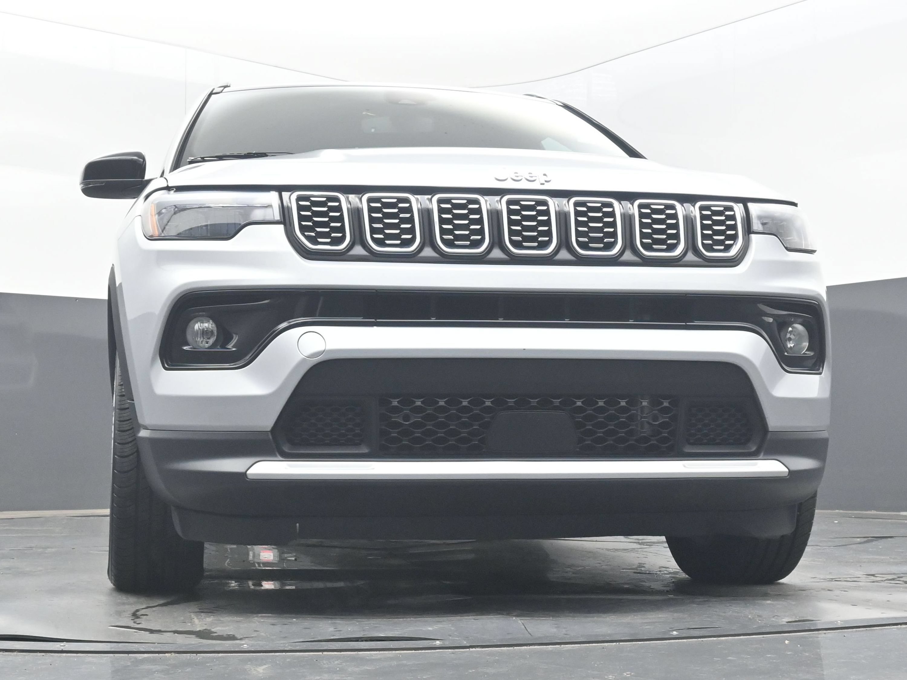 Used 2025 Jeep Compass Limited AWD/4WD image 25