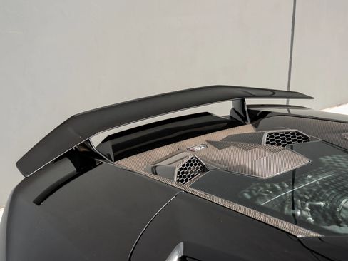 Used 2024 Lamborghini Huracan Tecnica image 35