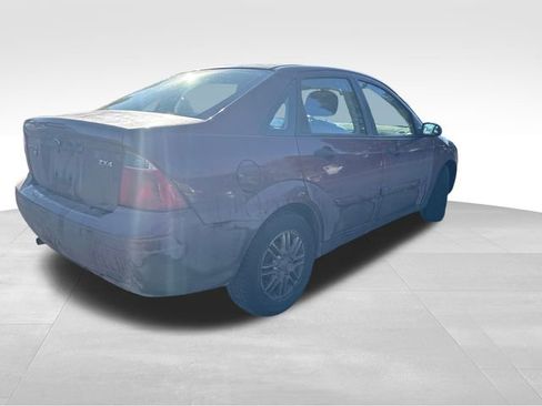 Used 2006 Ford Focus ZX4 Sedan image 7