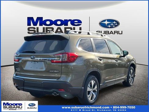 Used 2025 Subaru Ascent Premium image 2