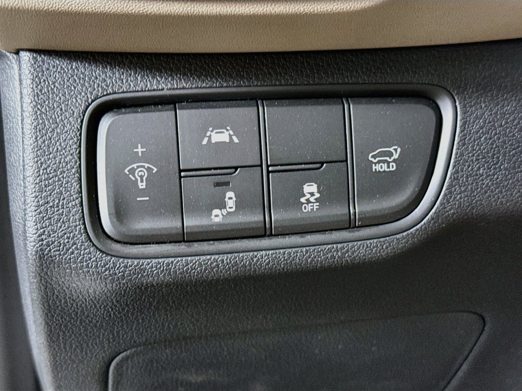 Used 2020 Hyundai Santa Fe SEL w/ Convenience Package FWD image 10